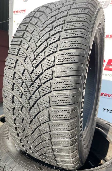 Зимние шины 225/55 R17 Bridgestone Blizak LM005 резина