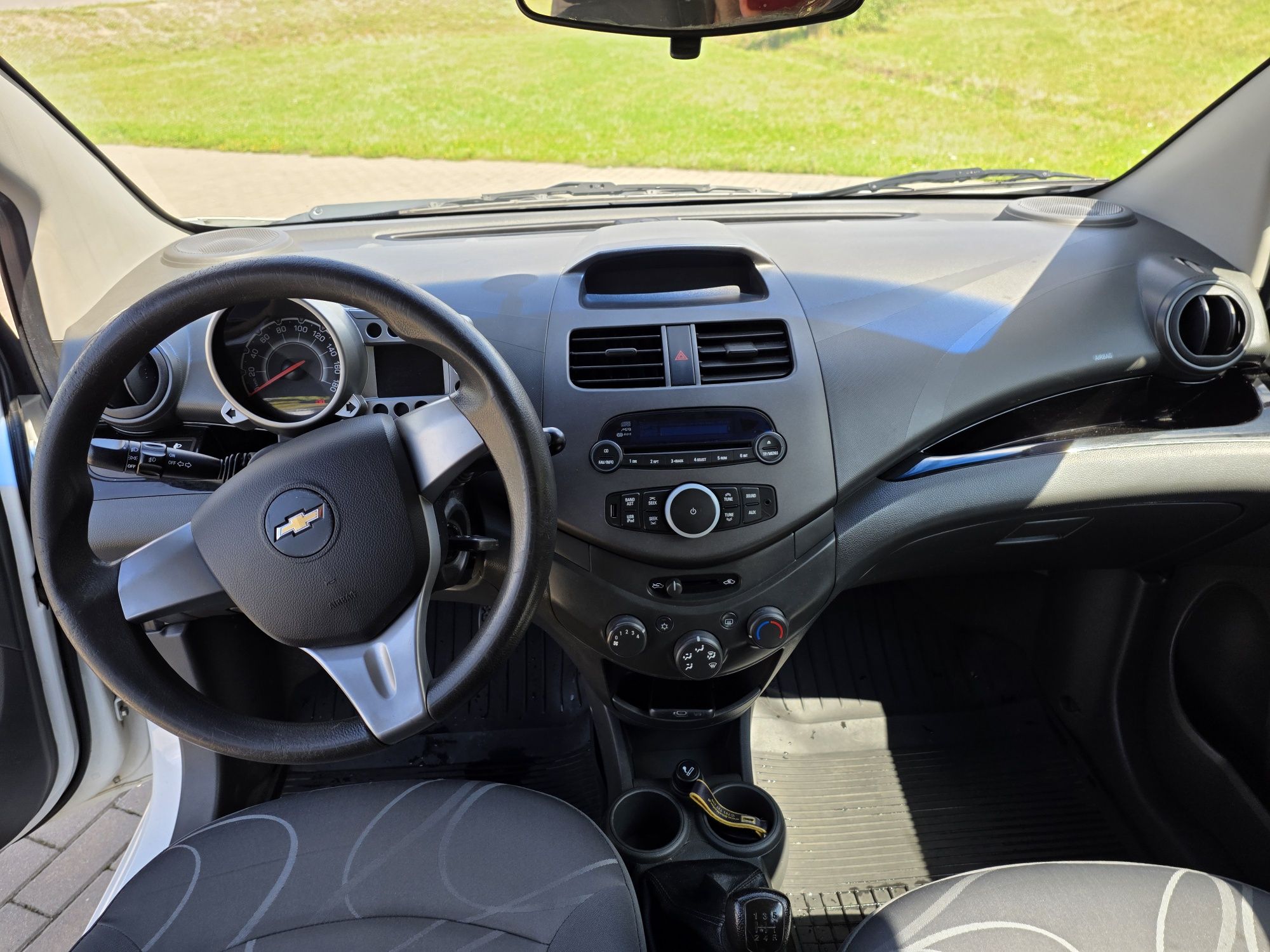 Chevrolet sprak 1.0LX 2011r