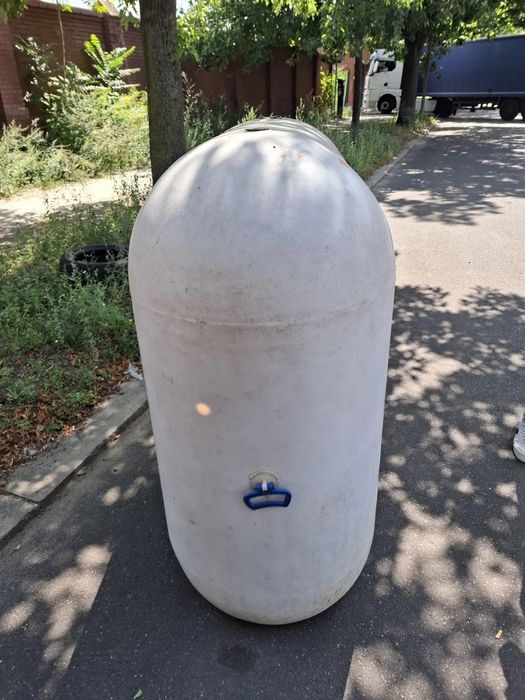 Zbiornik 1500 l na wodę,paliwo, olej.