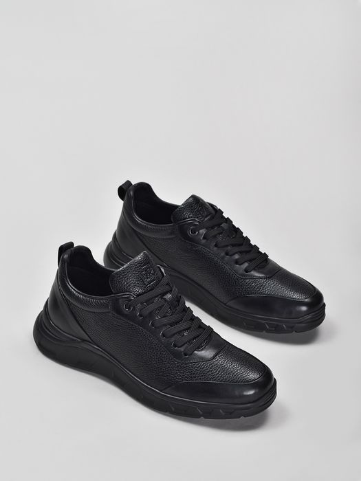 Кросівки Польского бренду