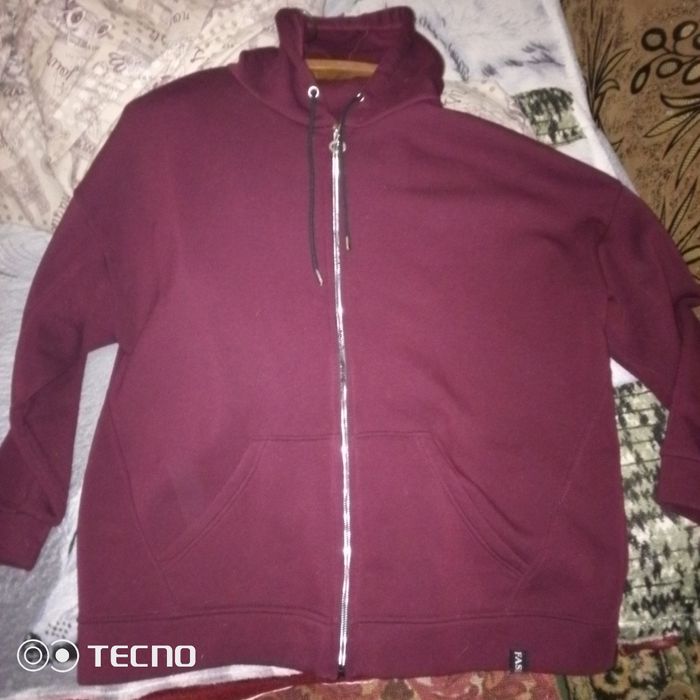 Женский спортивный костюм