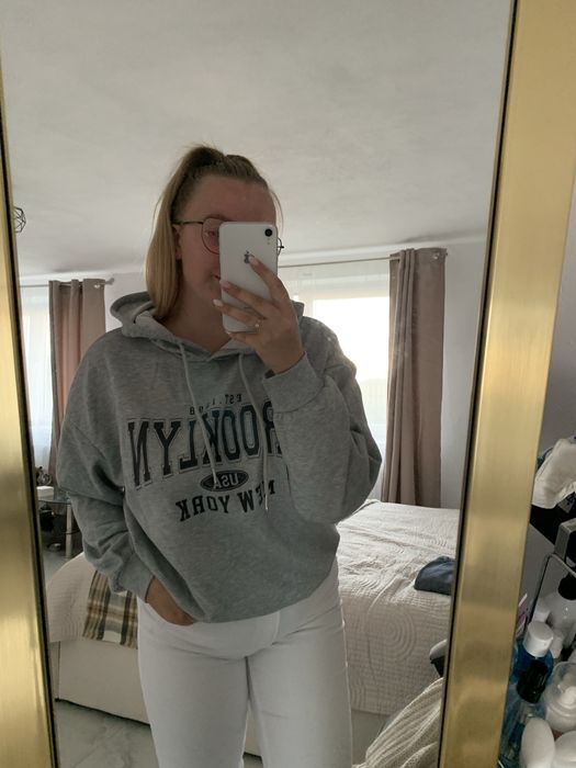 Nowa bluza z kapturem, rozmiar L