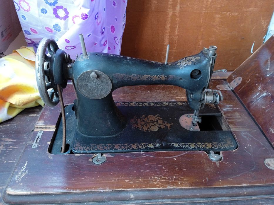 Швейная машинка типа Зингер