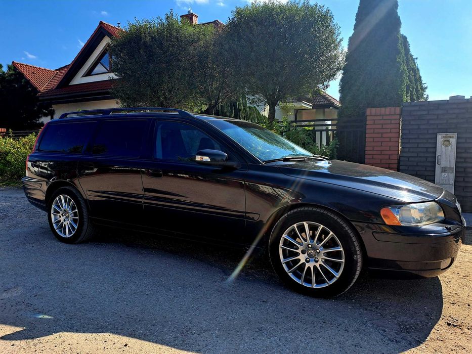 VOVLO V70 LIFT 2.4 D5 185KM, II Właściciel, FULL ,WEBASTO, NAVI, BI XE