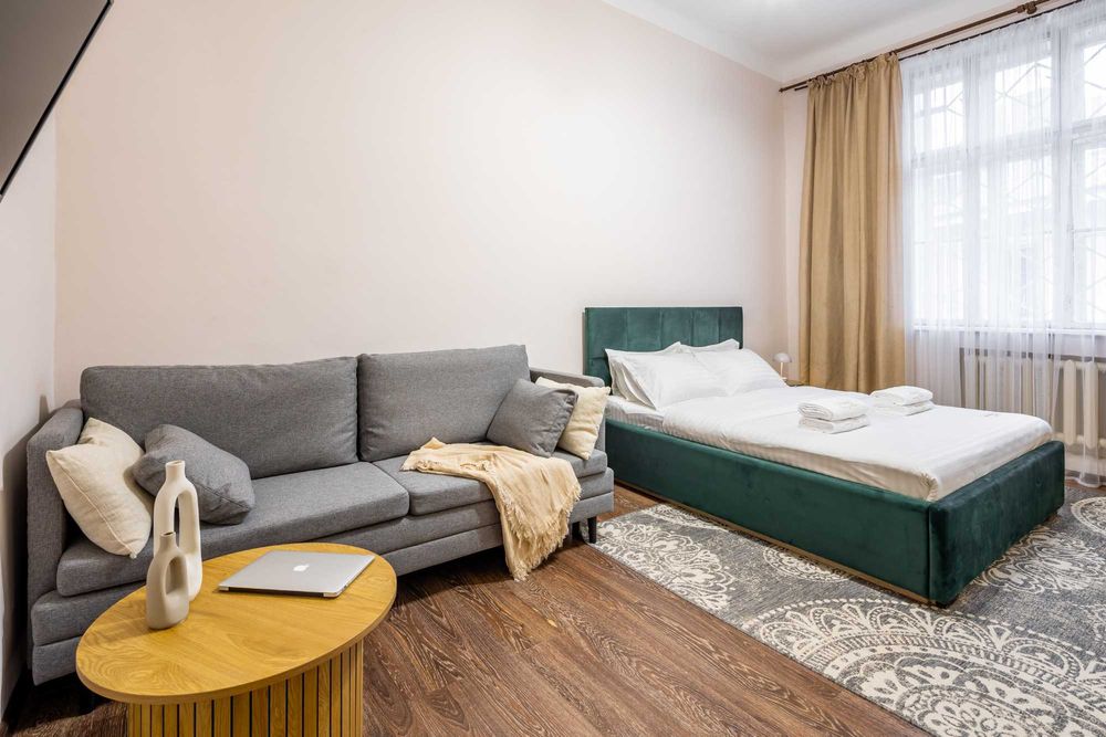 Оренда житла подобова центр університет Франка вул. Листопадового Чину