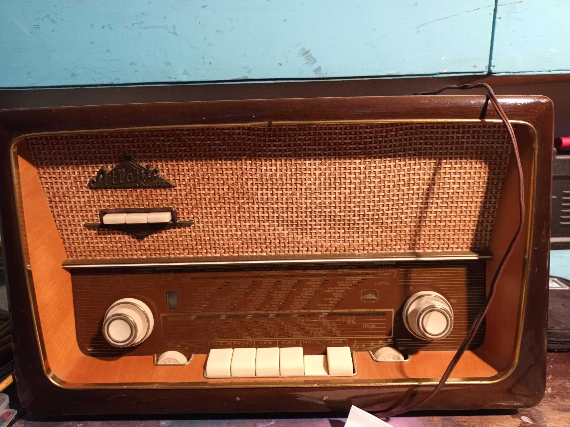 Rádio Antigo a trabalhar - Impecácel