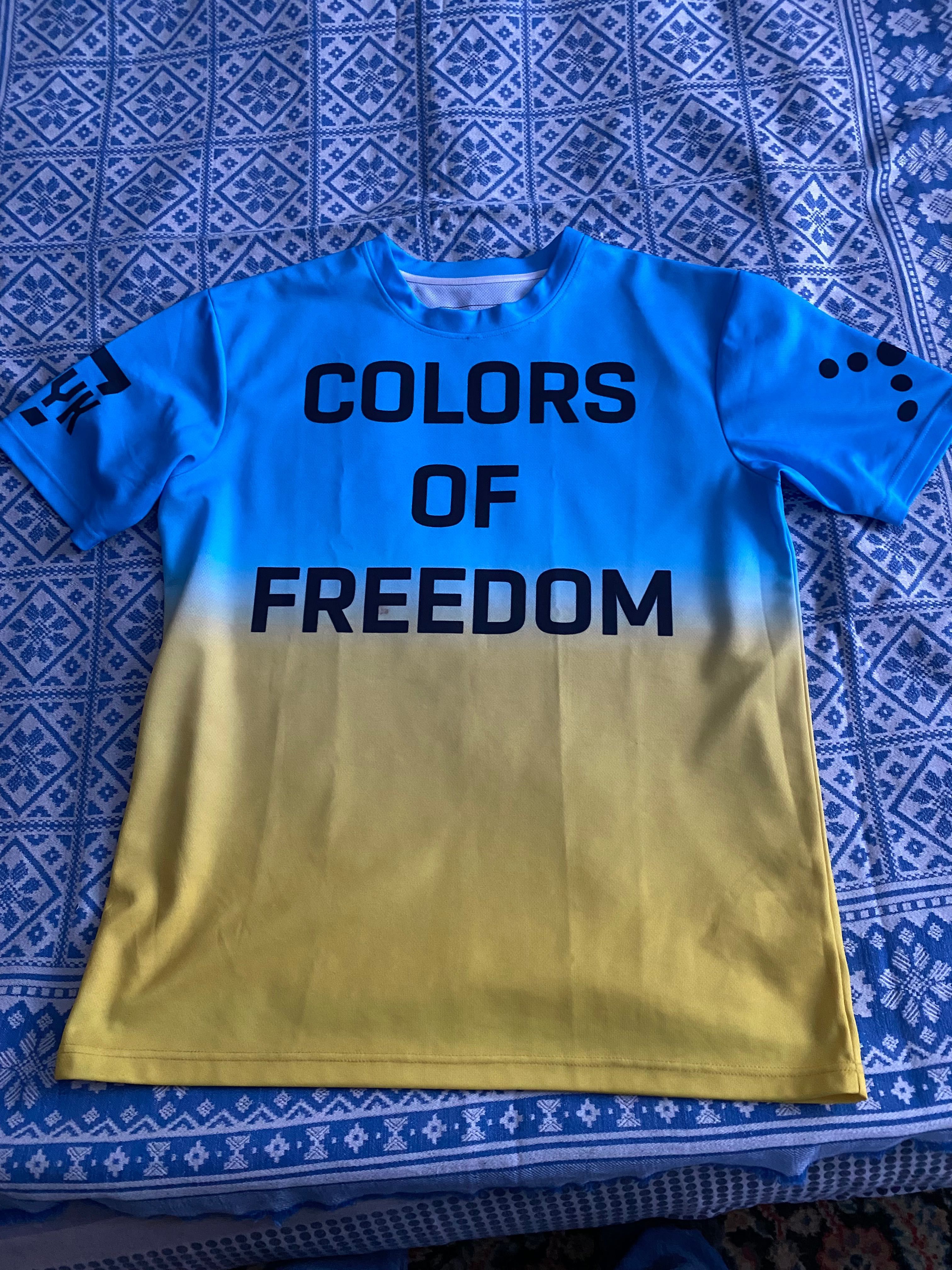 Футболка нова «Color of Freedom