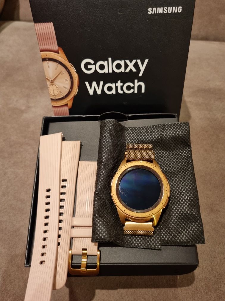 Смарт-годинник Samsung SM-R810 Galaxy Watch Over Stоск