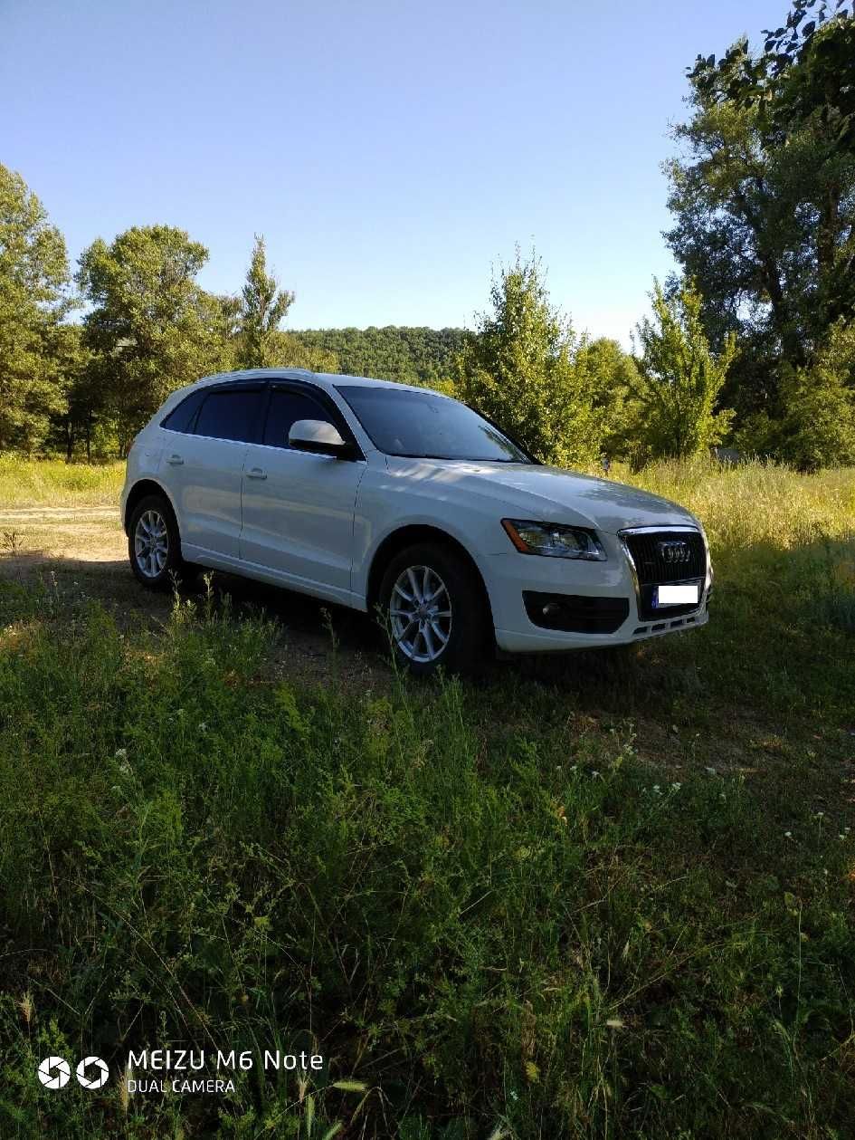 AUDI Q5 2. 0 TFSI 2011