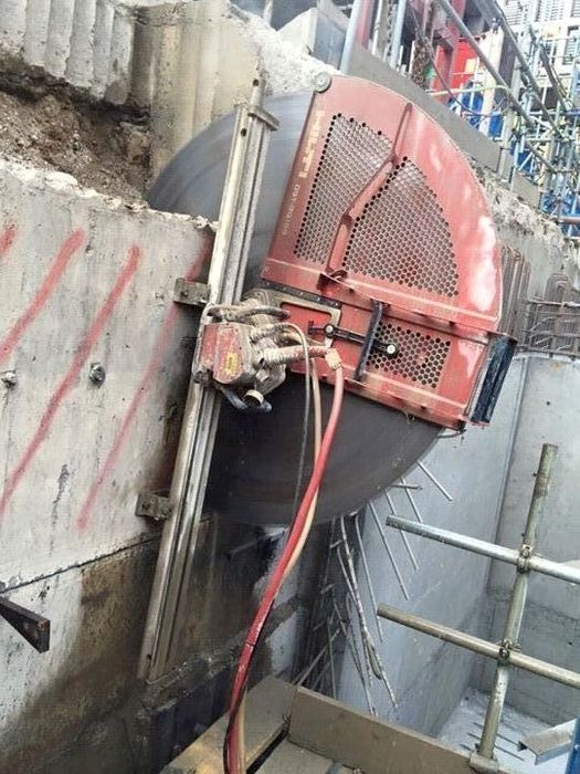 Алмазна різка пройомів демонтаж армобетону