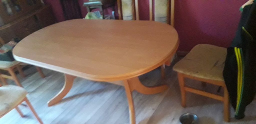 Sprzedam stół i 6 krzeseł
