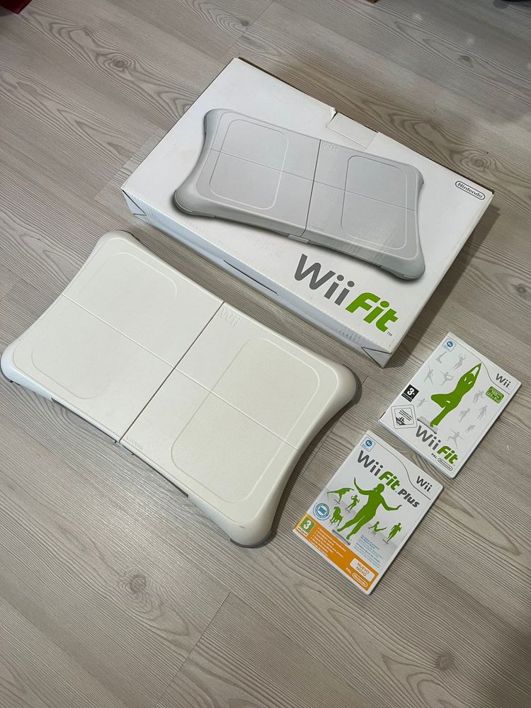 Balança Wii Fit + 2 jogos