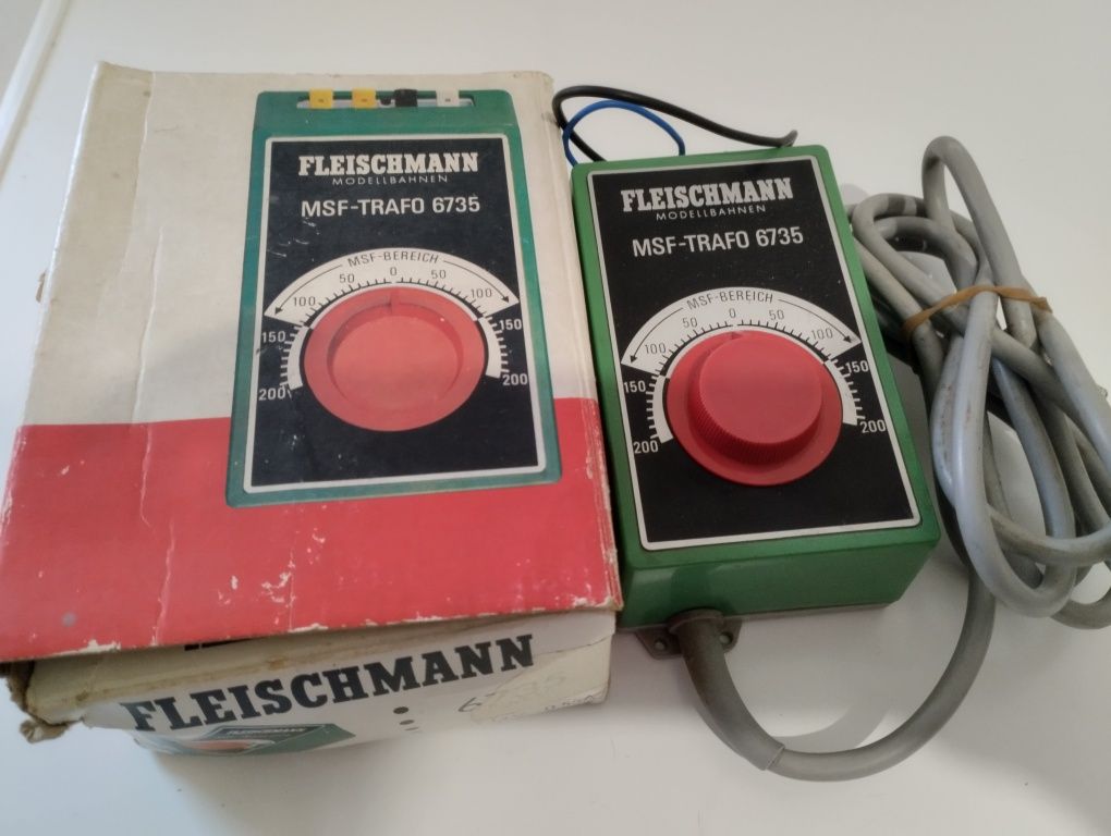 Miniaturas Comboios elétricos Rocco e Fleischmann  + acessórios varios