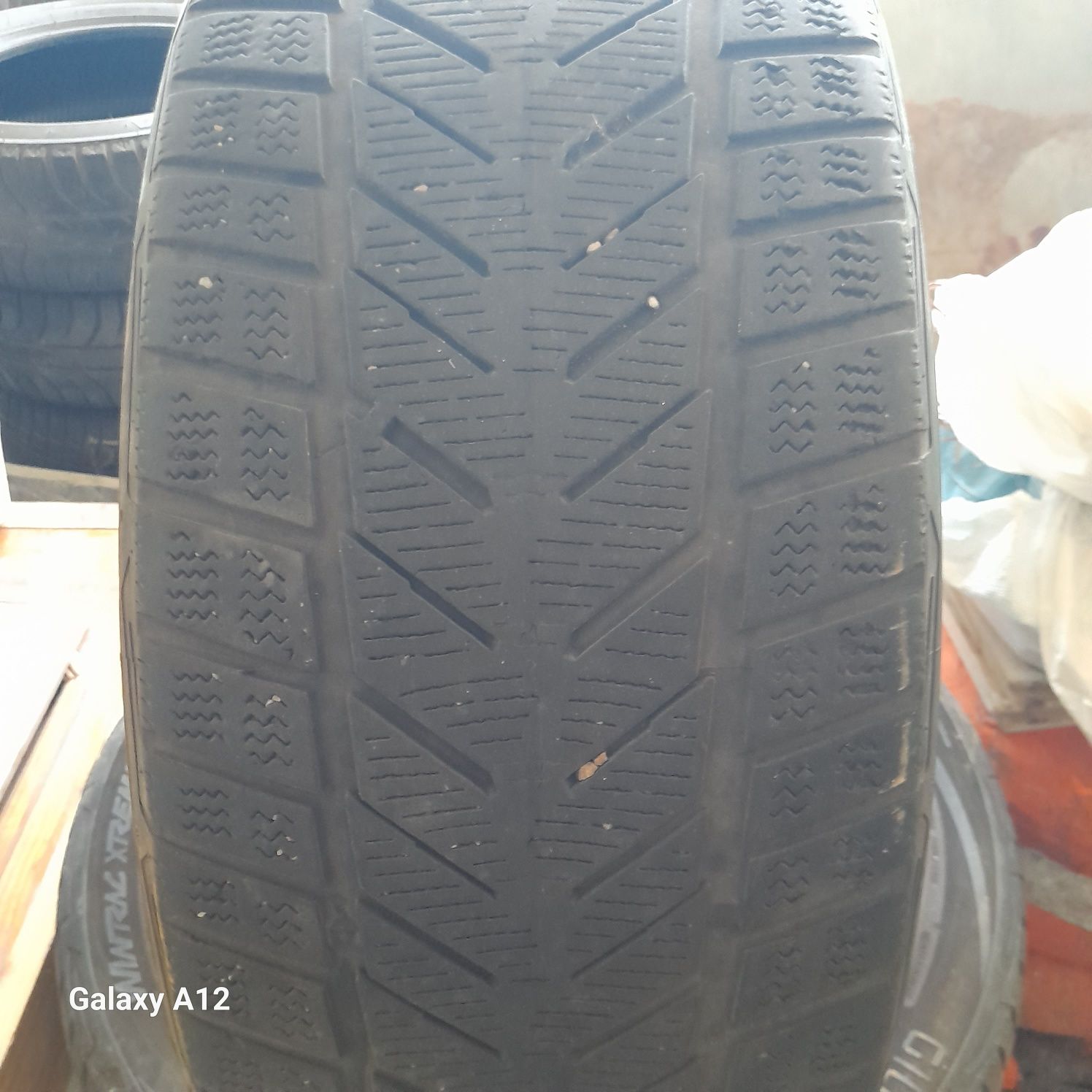 Резина зимняя на докатку 255/45 R17