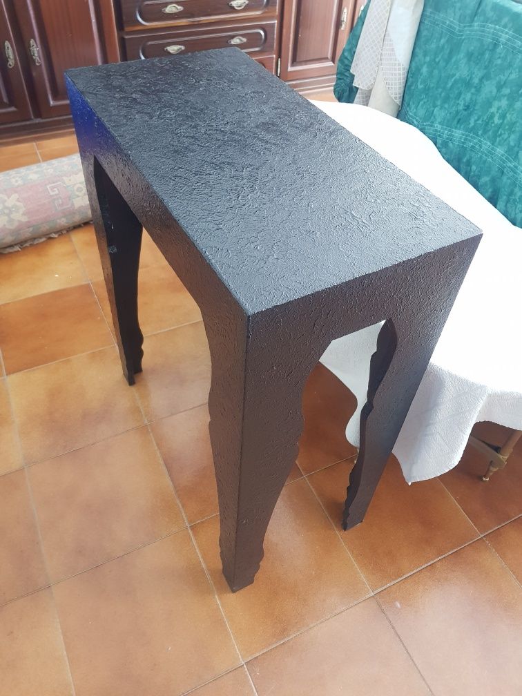 aparador/ mesa de apoio