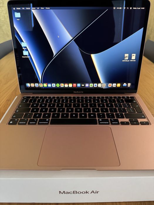 Macbook Air M1 2020 Super stan + akcesoria