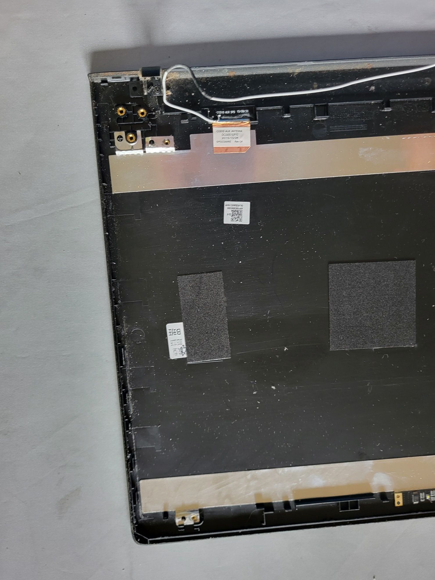 Sprzedam tylnią klapę matrycy do laptopa Lenovo IDEAPAD 100 15IBD