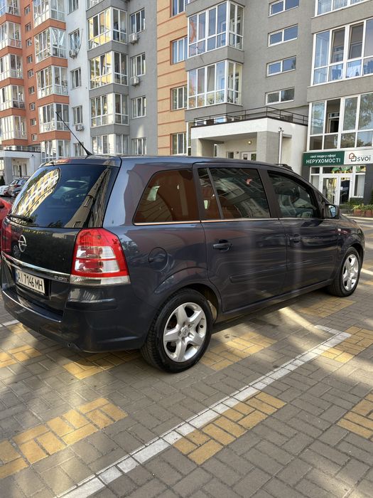Продам Opel Zafira B
