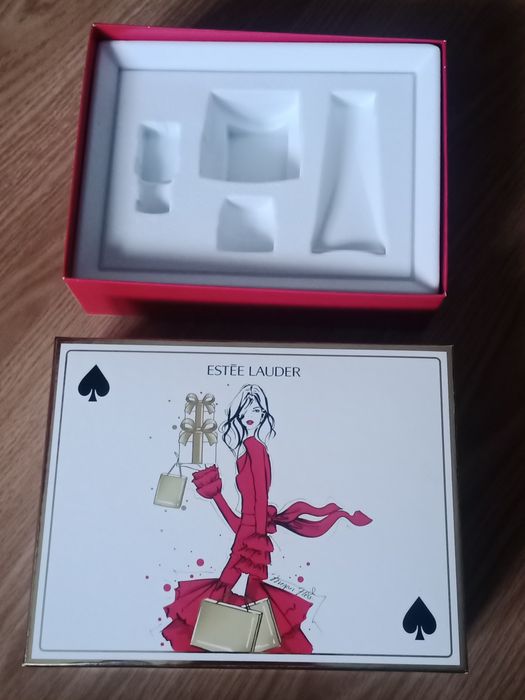 Caixas vazias cofree Estée Lauder