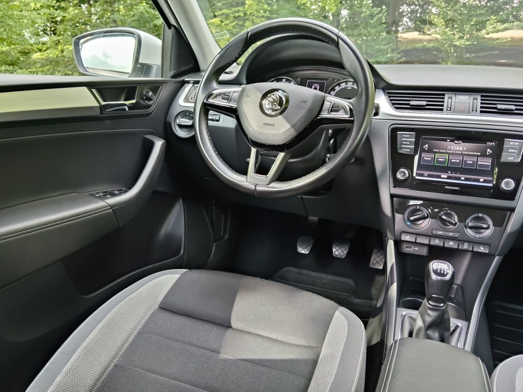 Skoda Rapid 1.0 TSI 110 KM (niski przebieg)