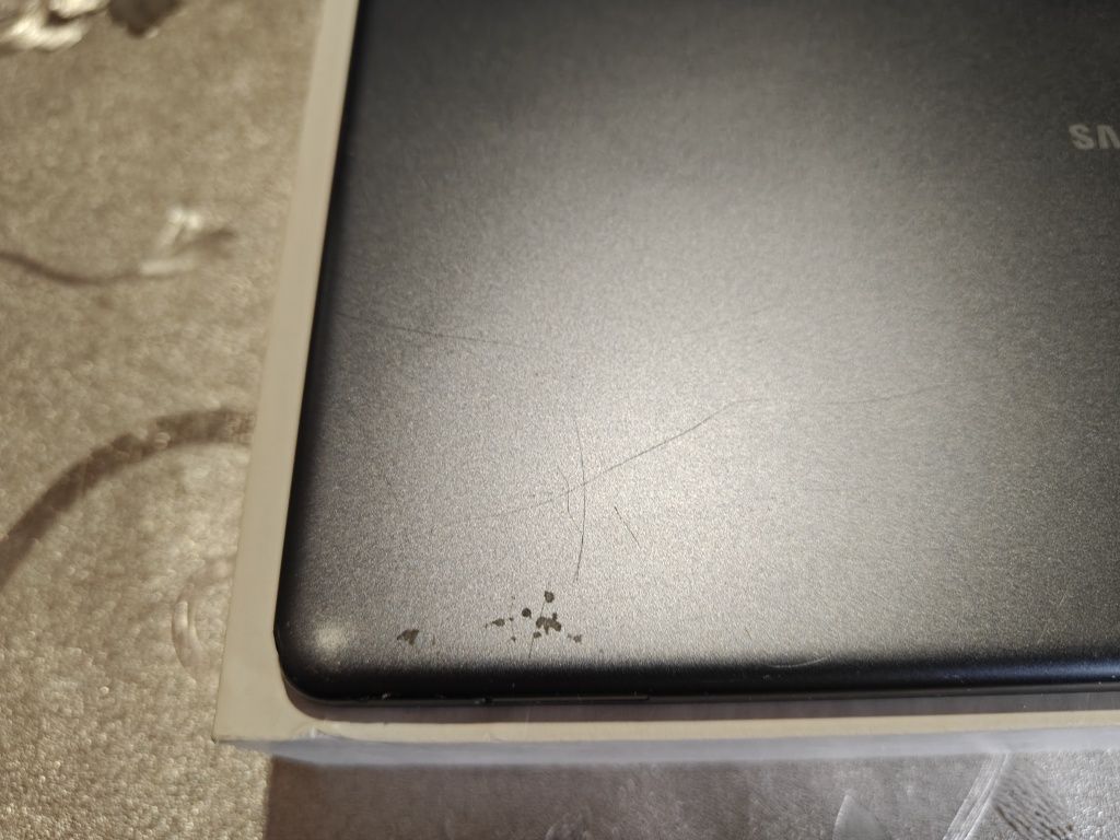 Продам планшет Samsung SM-T505 LTE