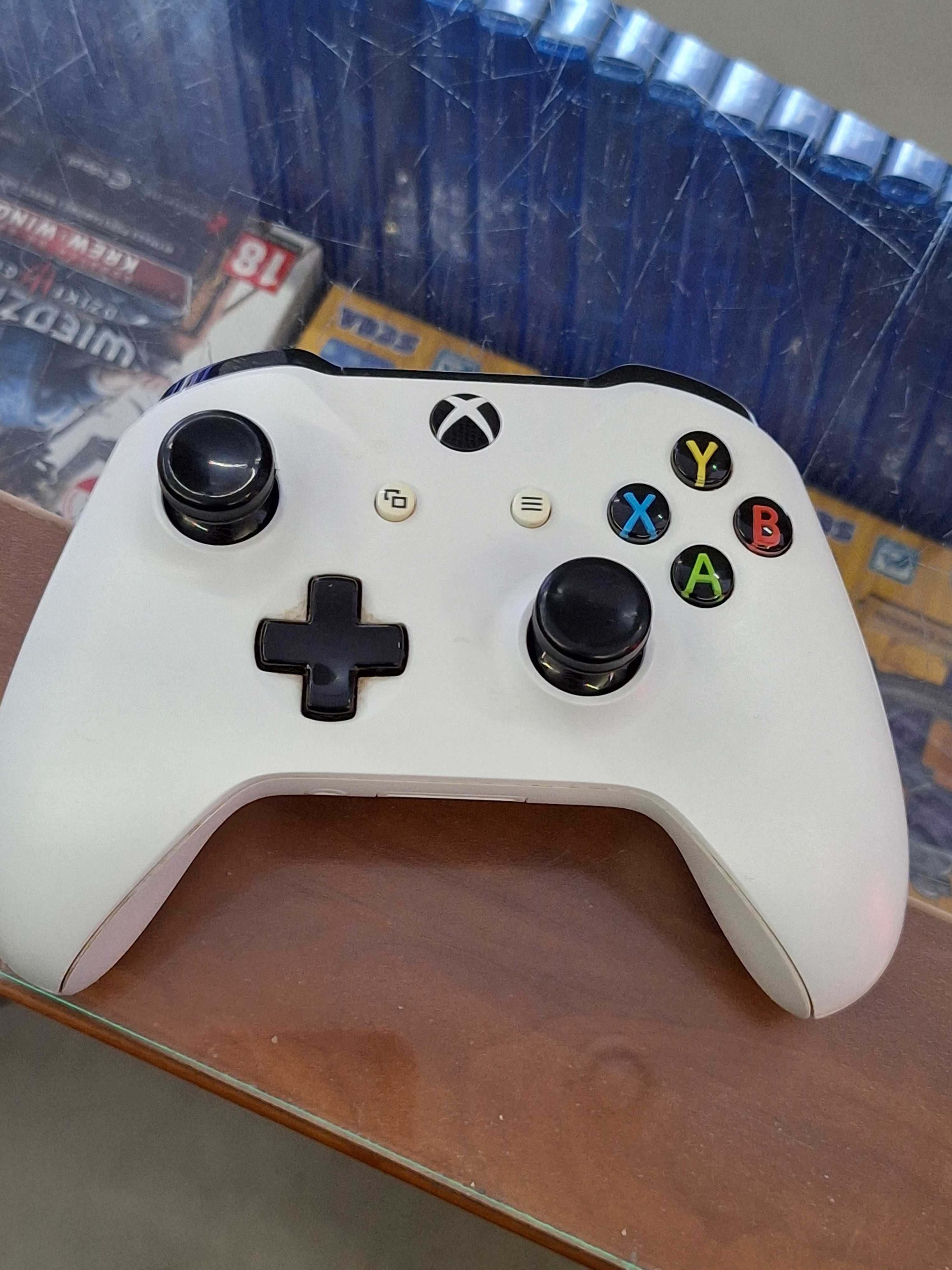 Konsola Xbox One S  1TB + Gry, BDB, CentrumGrania
