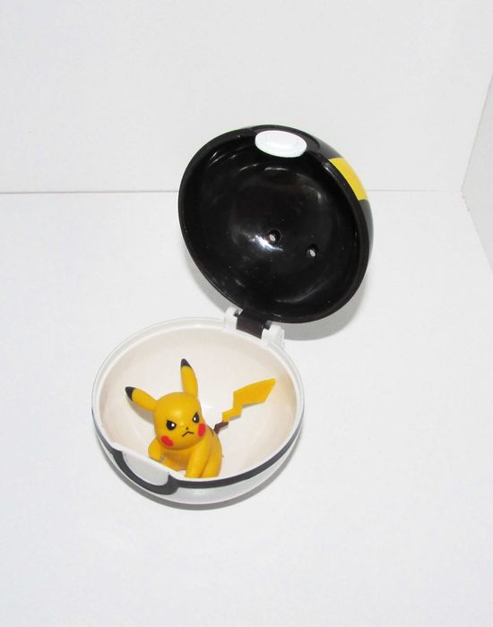 Pokemon ClipnGo Pikachu + Ultra ball