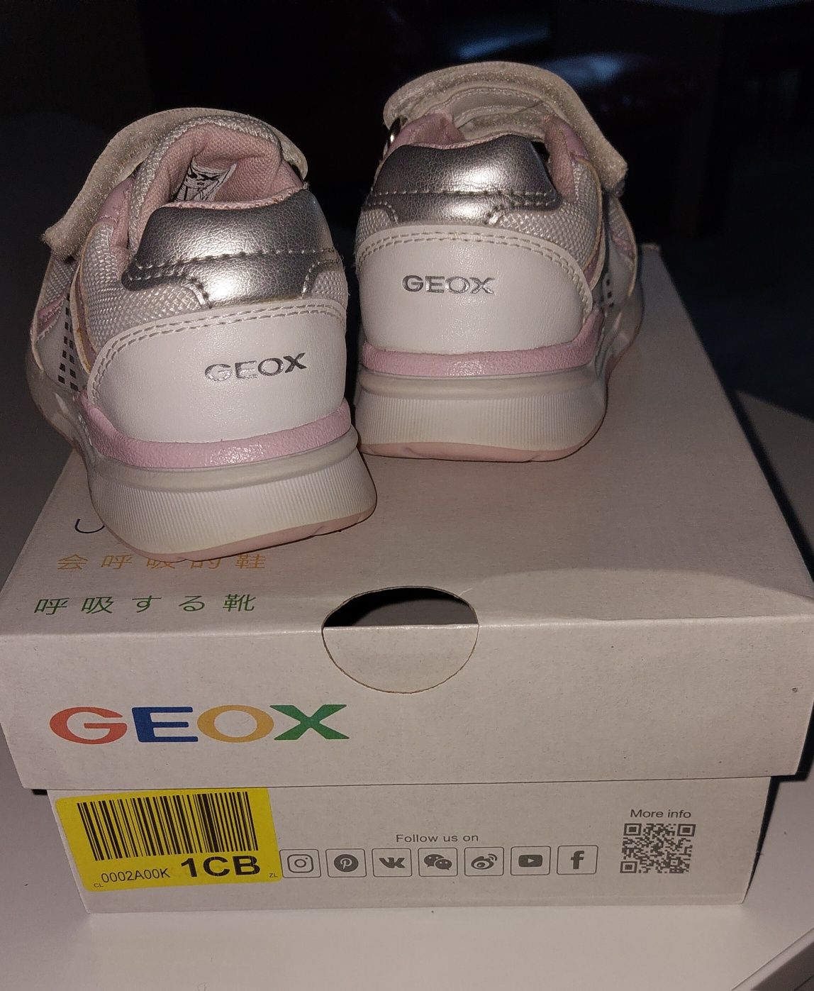 GEOX Sneakersy B Pyrip Girl