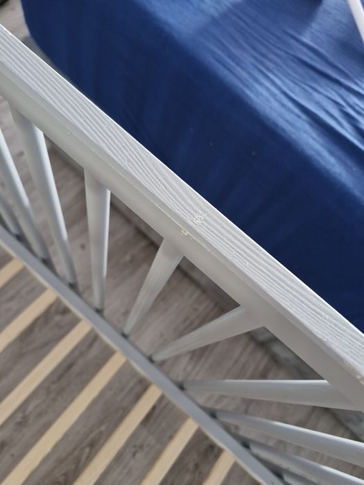 Łóżeczko z materacem plus przewijak