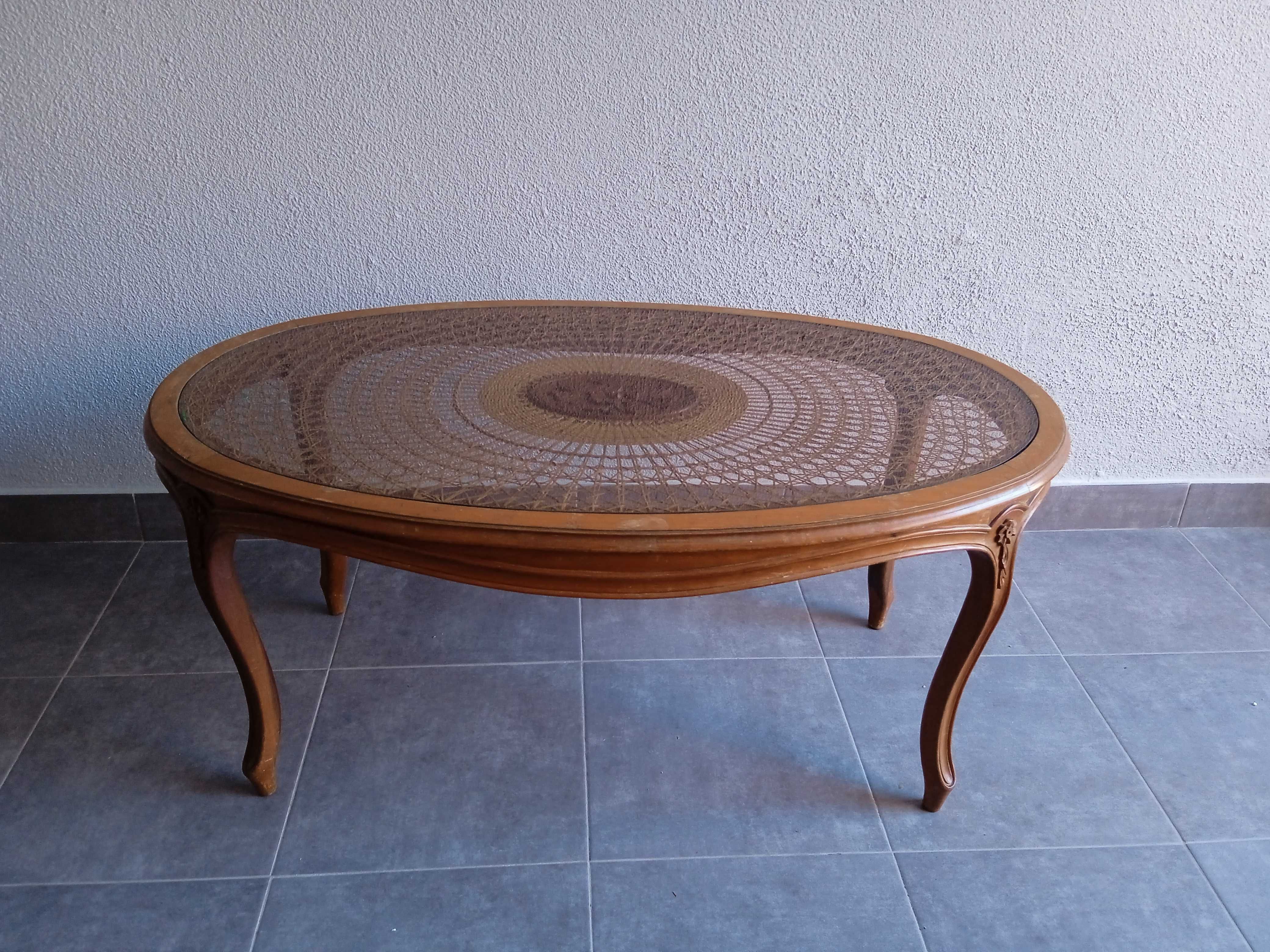 Mesa de Centro em madeira e palhinha de origem