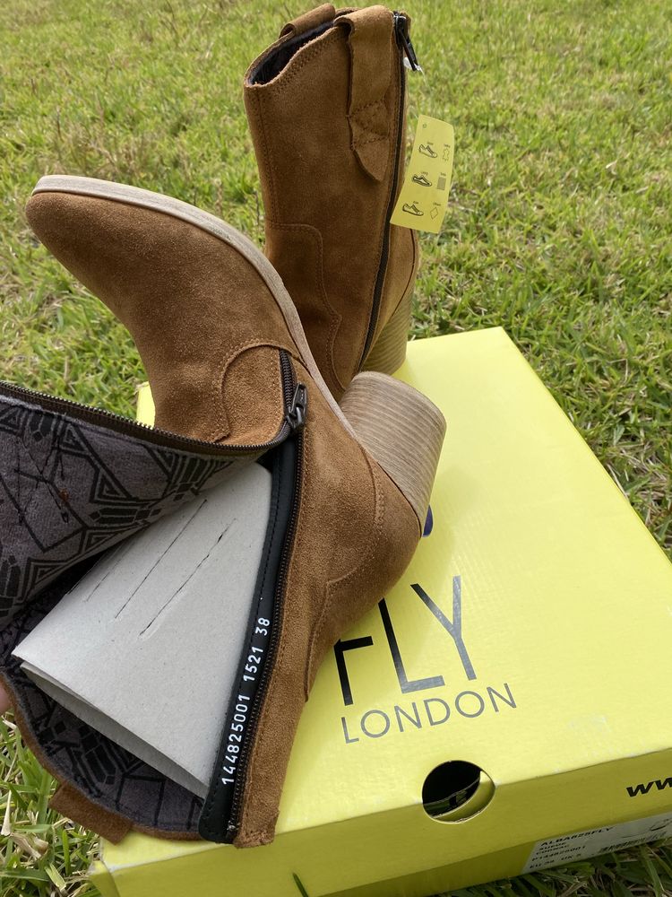 Botas curtas botins chelsea camel salto 38 Fly London novas