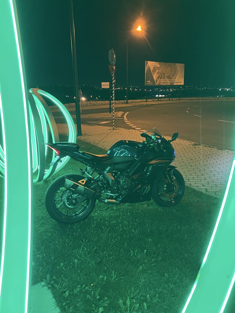 Yamaha R7 2022 Akrapovic