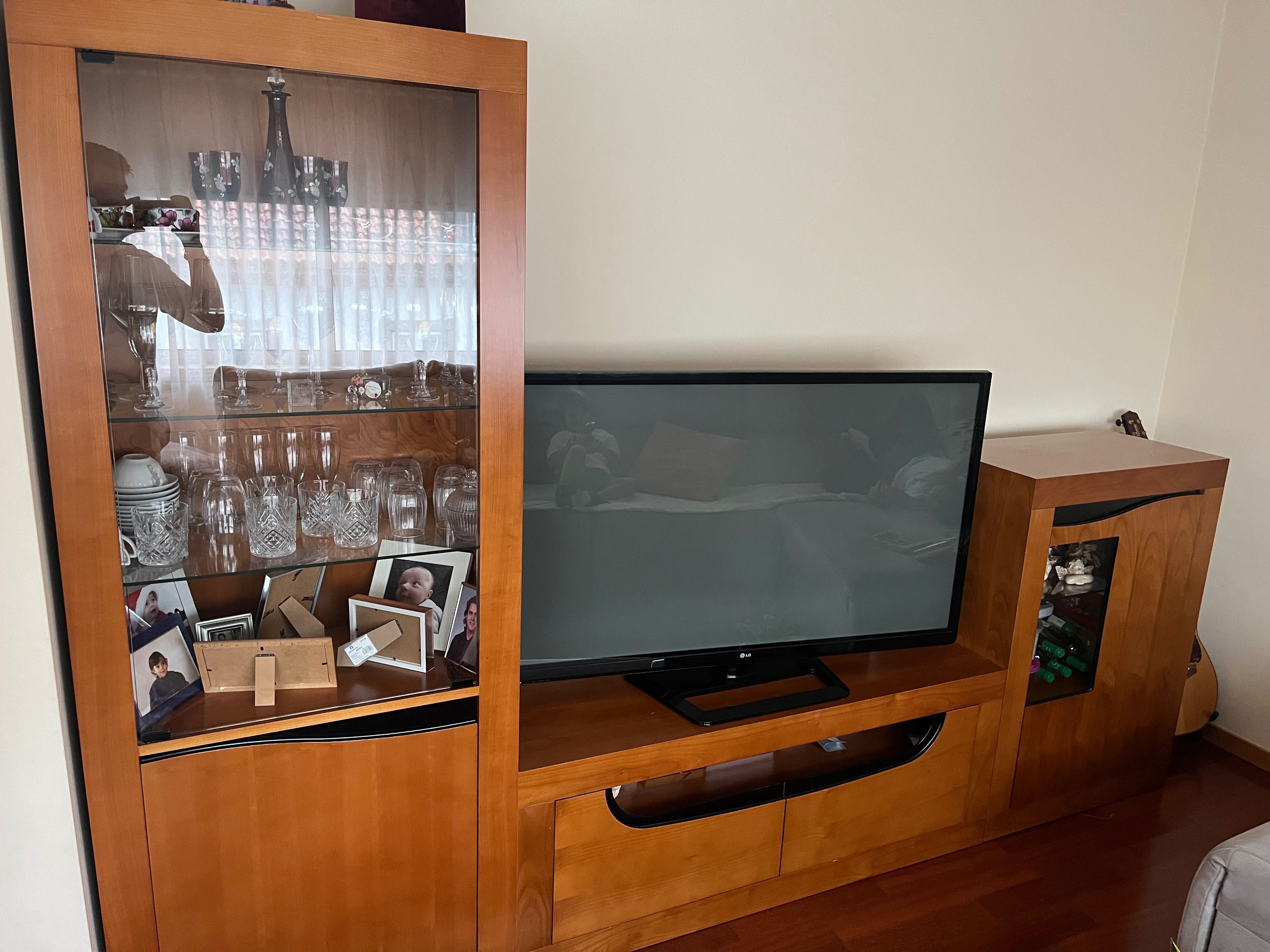 Móvel de sala e tv em cerejeira