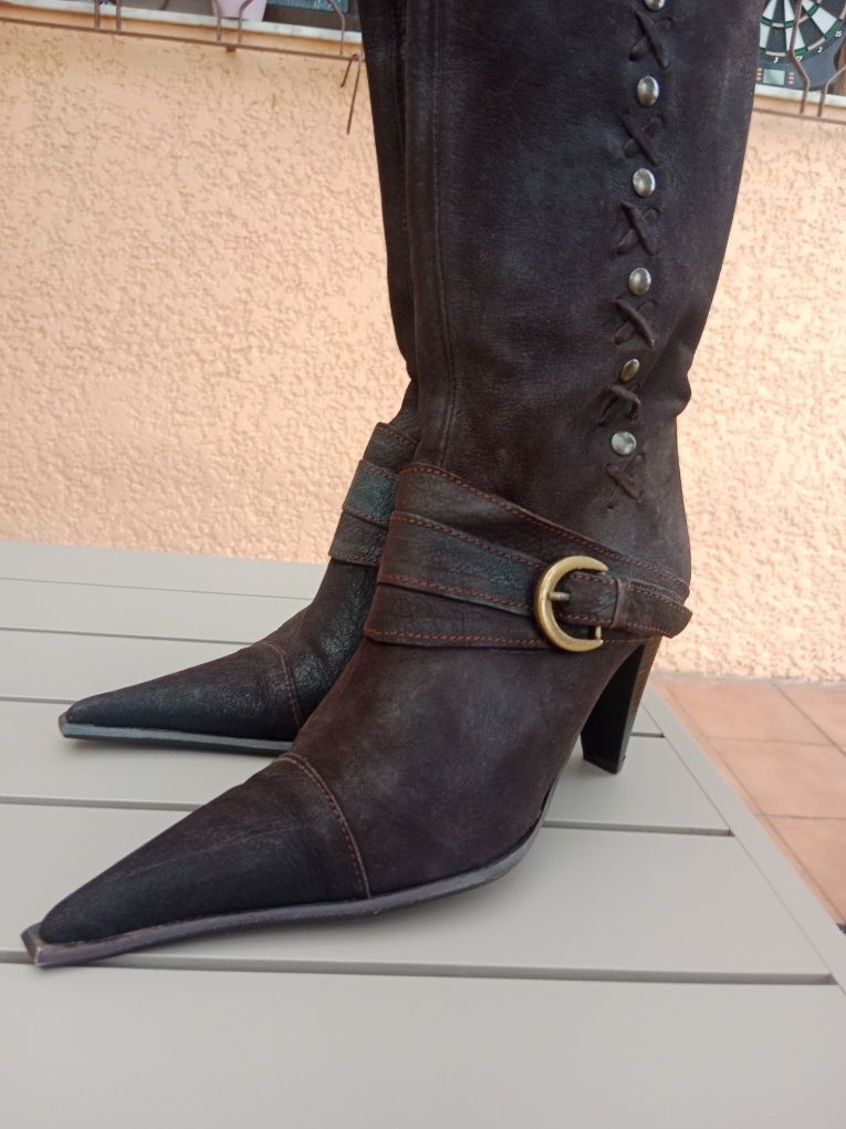 Botas altas novas 35