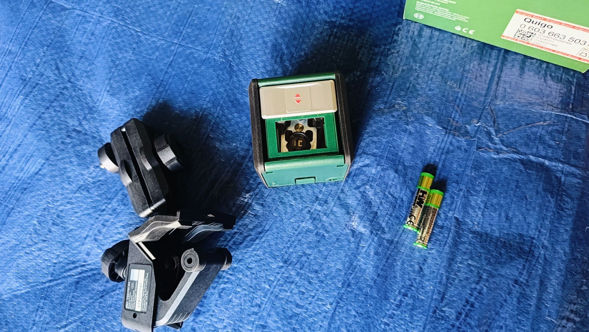 Laser krzyżowy Quingo III + uchwyt MM2 BOSCH 10 m