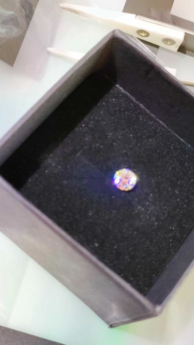 Diamante moissanite com certificado GRA