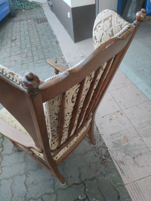 Bardzo ładny fotel.
