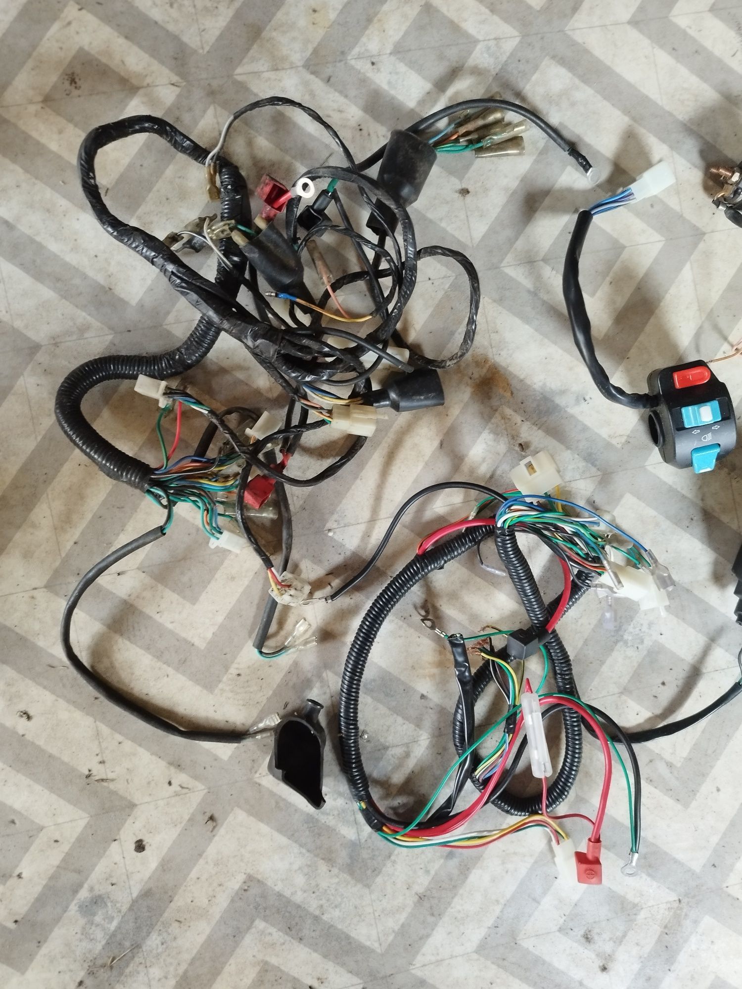 Silnik 125 quad cross chińczyk rozrusznik mnóstwo części wiązka
