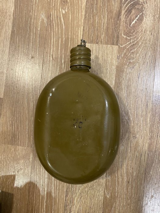 Фляга армейская --