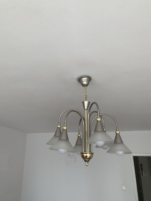 Lampa sufitowa- żyrandol do salonu, jadalni