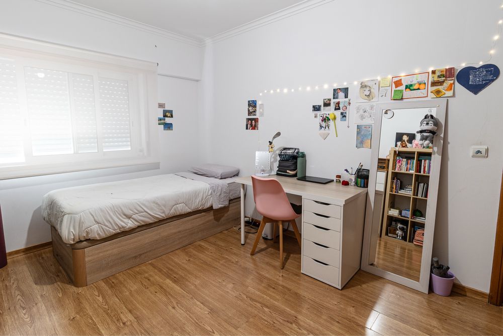 Apartamento T3 usado c/parqueamento e arrecadação