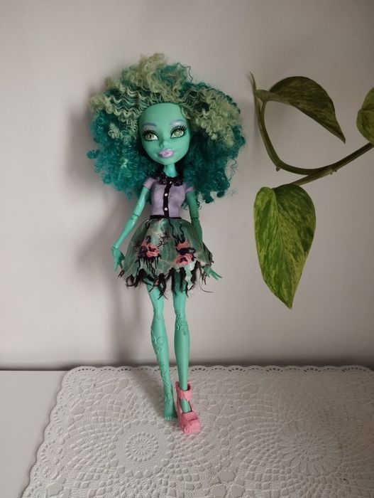 Lalka Monster High Honey Swamp