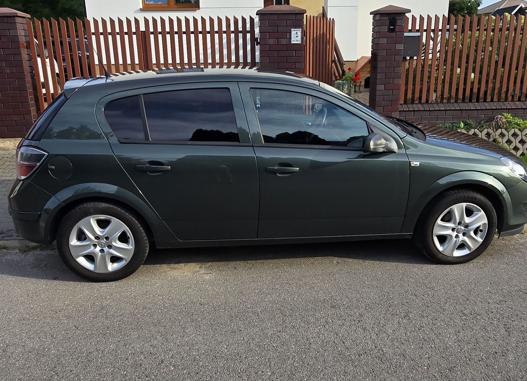 Sprzedam Opel Astra H Benzyna/Lpg 2010 rok