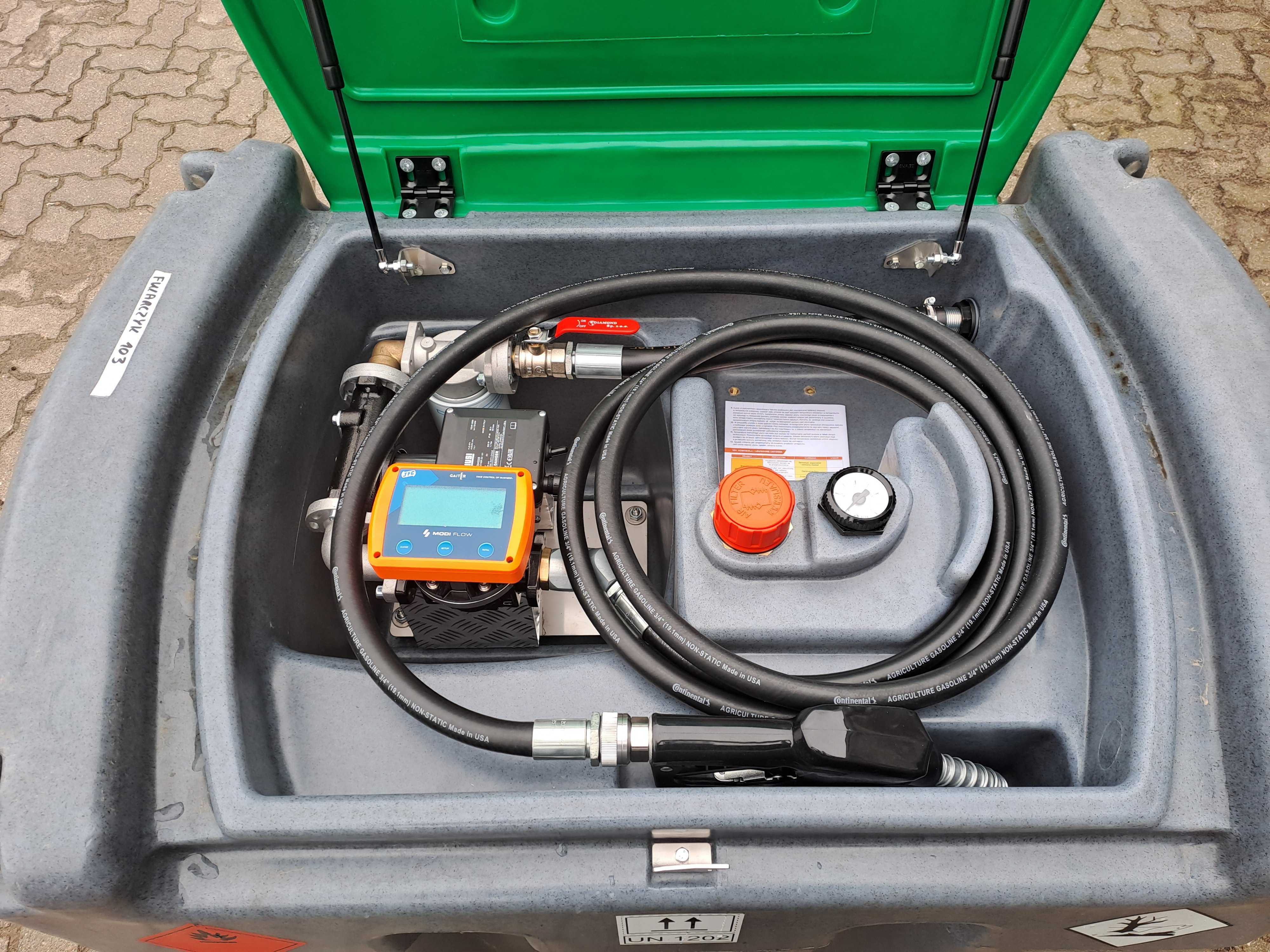 Mobilny Zbiornik Paliwa Oleju Napędowego/AdBlue JFC TT COMBI 200 L.
