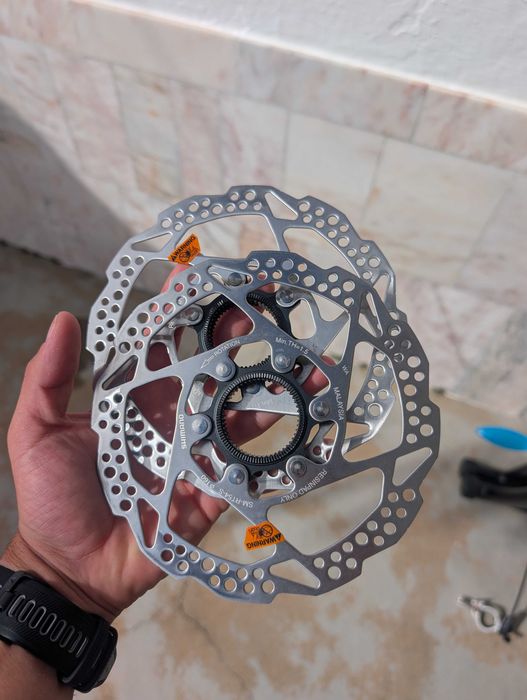 Rodas Orbea com cubos Shimano