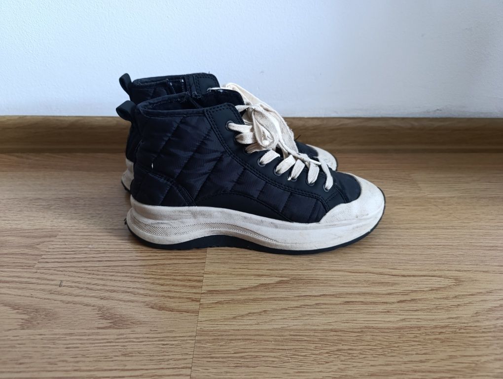 Ботінки Zara  36 розм