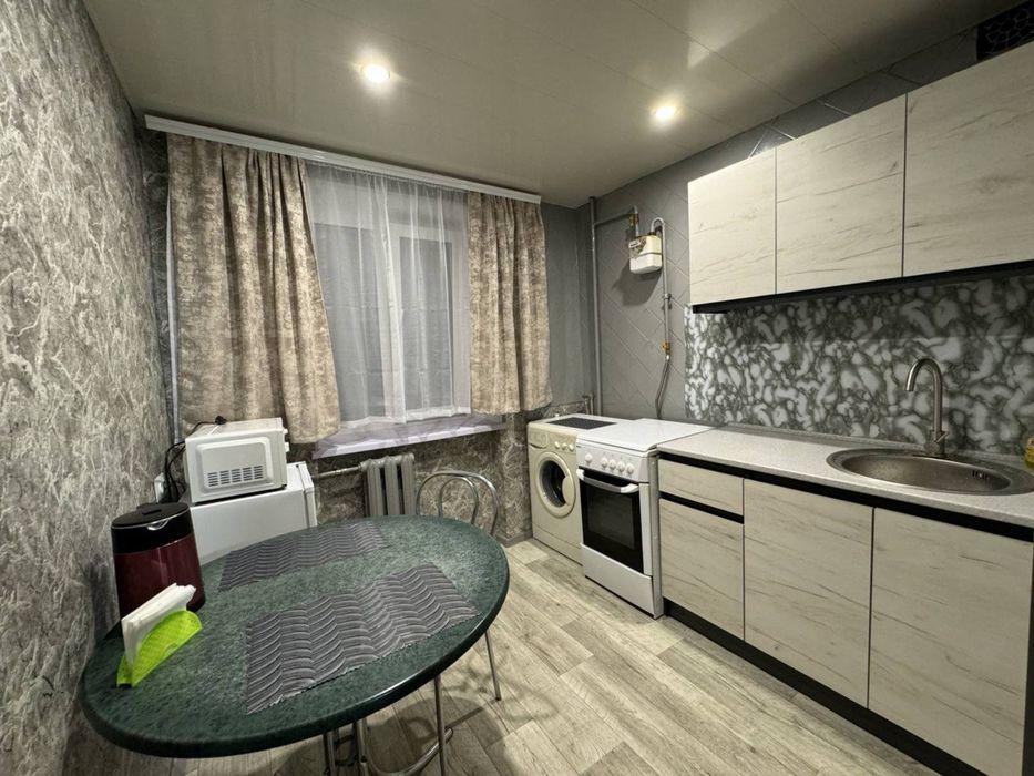 Сдам посуточно 2 ком р-н центр