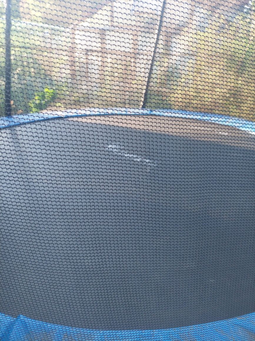 Trampolina stan bardzo dobry,  312 cm .
