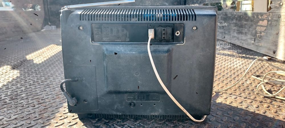 Televisão Philips antiga