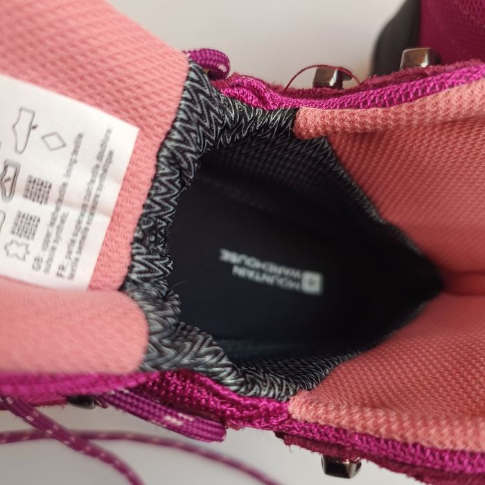 Оригінальні Mountain Warehouse в  стані нових р35